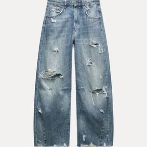 Zara mid rise balloon Distressed Blue Jeans sz 4
